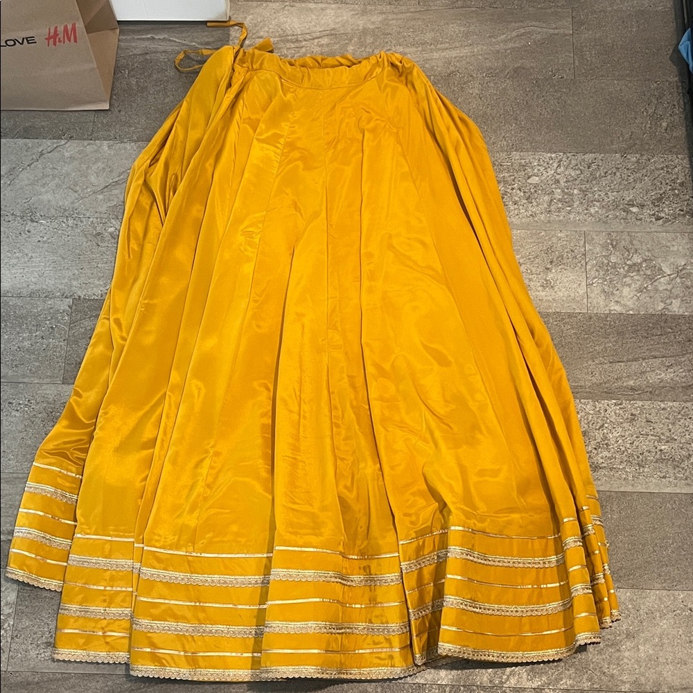 Yellow Indian Lehenga adjustable skirt with silver detail